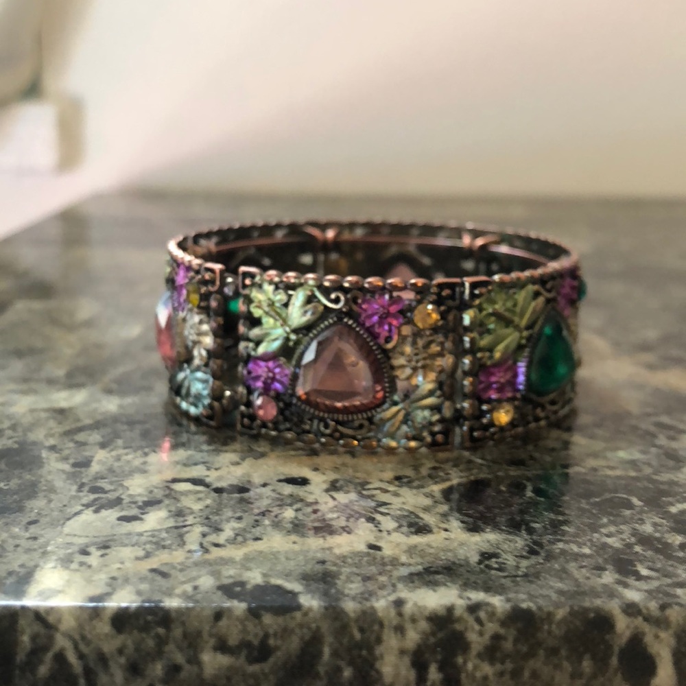 Bracelet with detail
